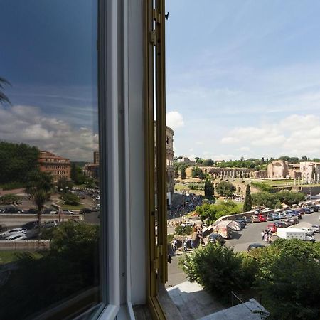 רומא B&B Colosseo Panoramic Rooms מראה חיצוני תמונה