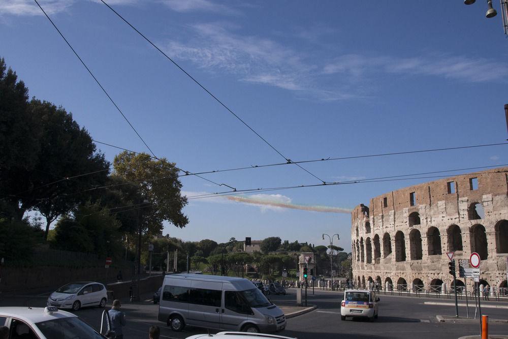 רומא B&B Colosseo Panoramic Rooms מראה חיצוני תמונה