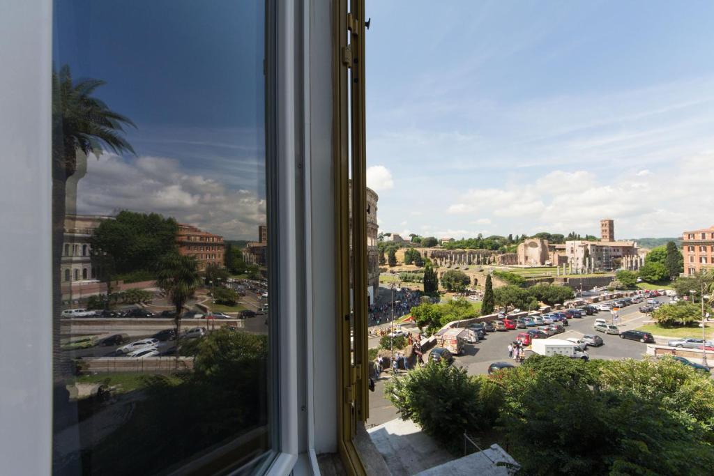 רומא B&B Colosseo Panoramic Rooms מראה חיצוני תמונה