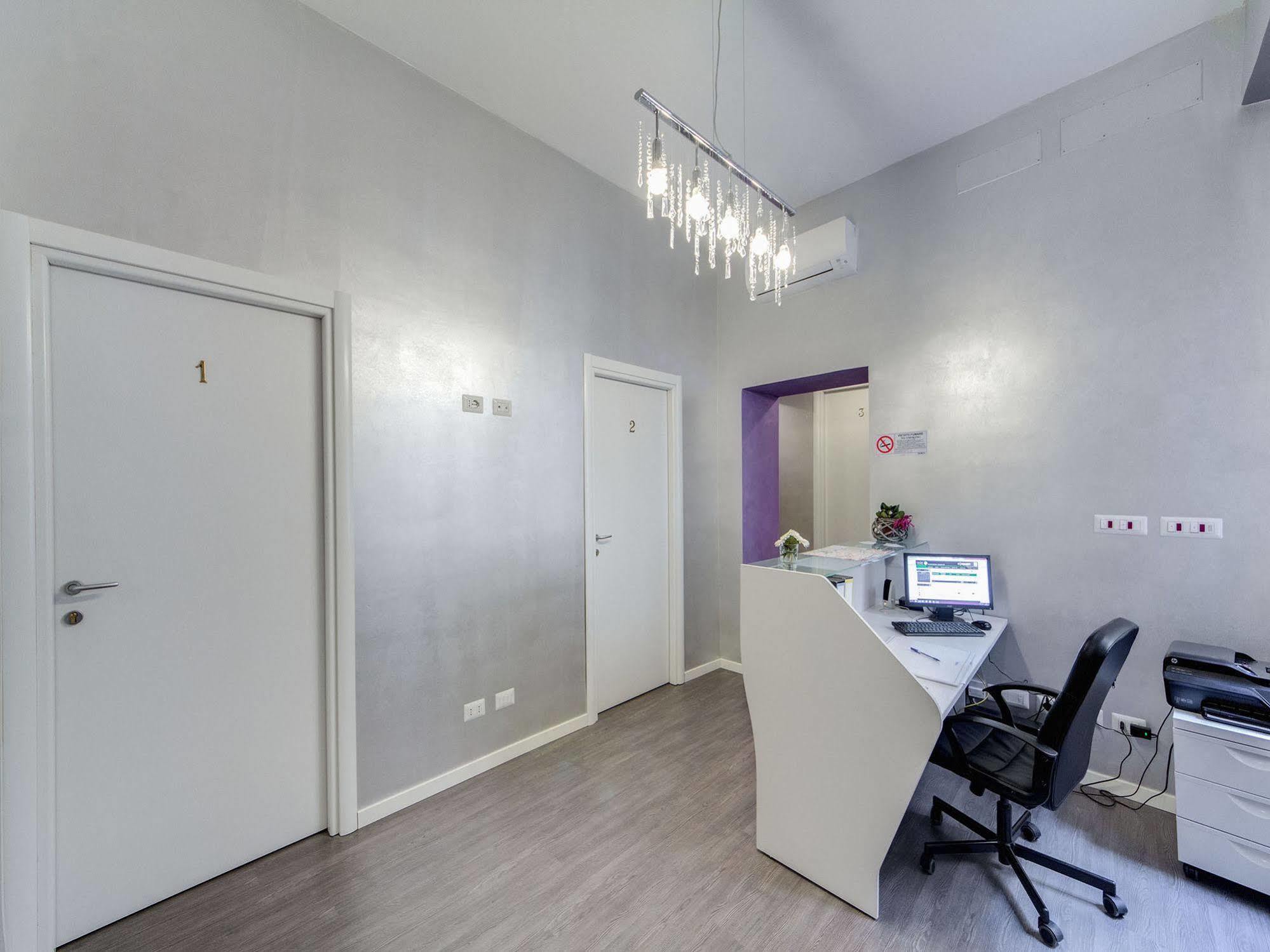 רומא B&B Colosseo Panoramic Rooms מראה חיצוני תמונה