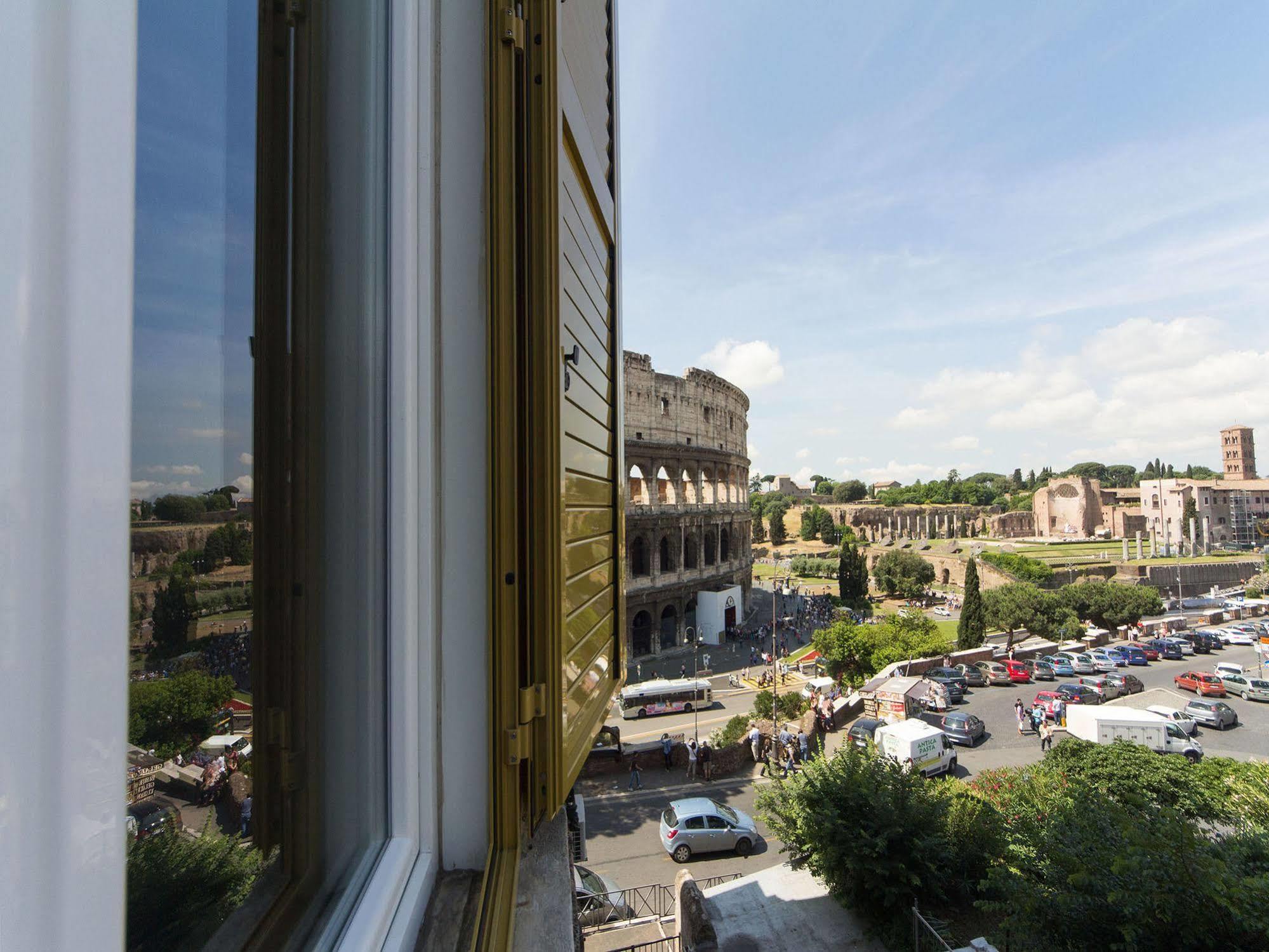 רומא B&B Colosseo Panoramic Rooms מראה חיצוני תמונה