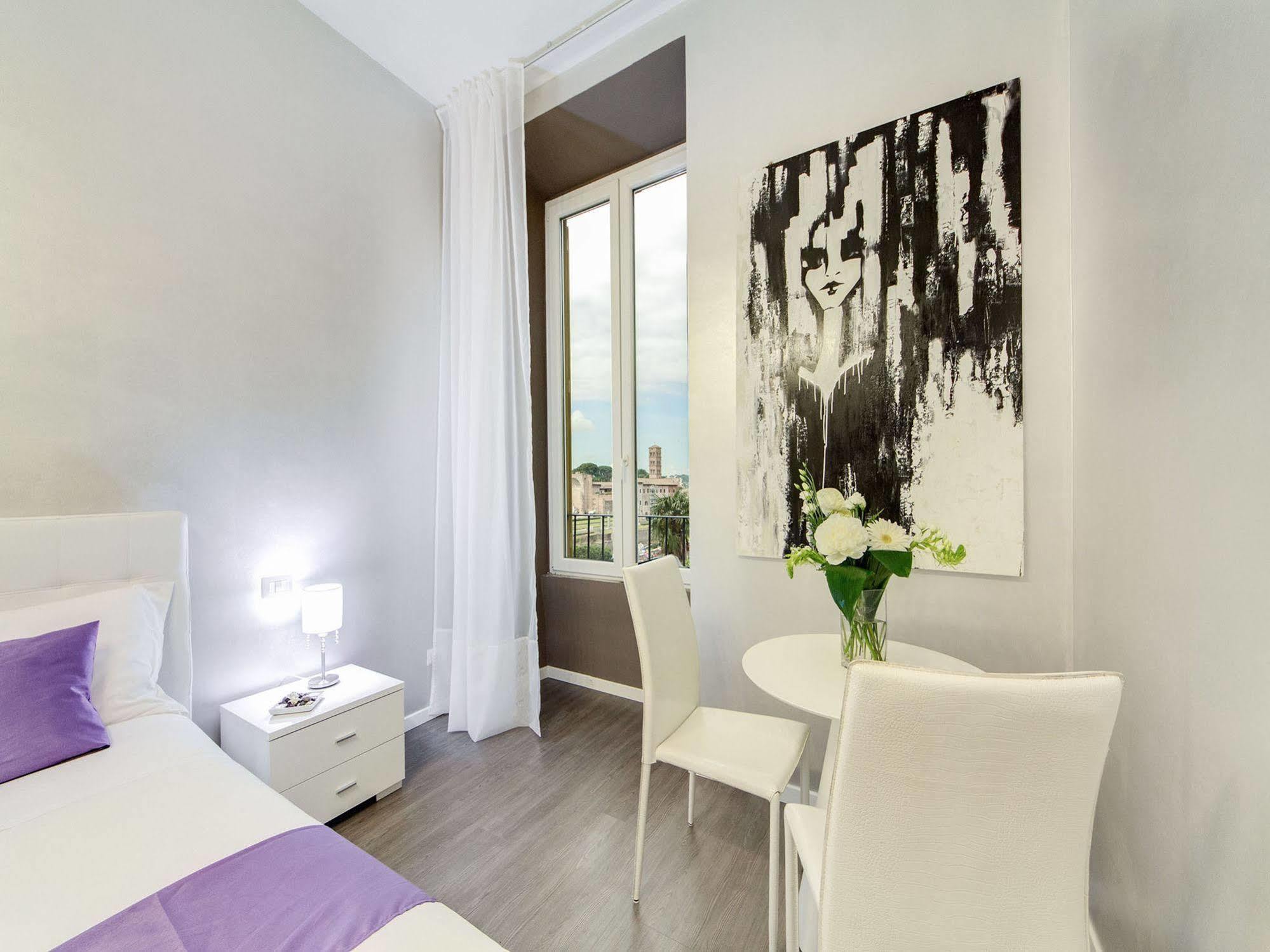 רומא B&B Colosseo Panoramic Rooms מראה חיצוני תמונה