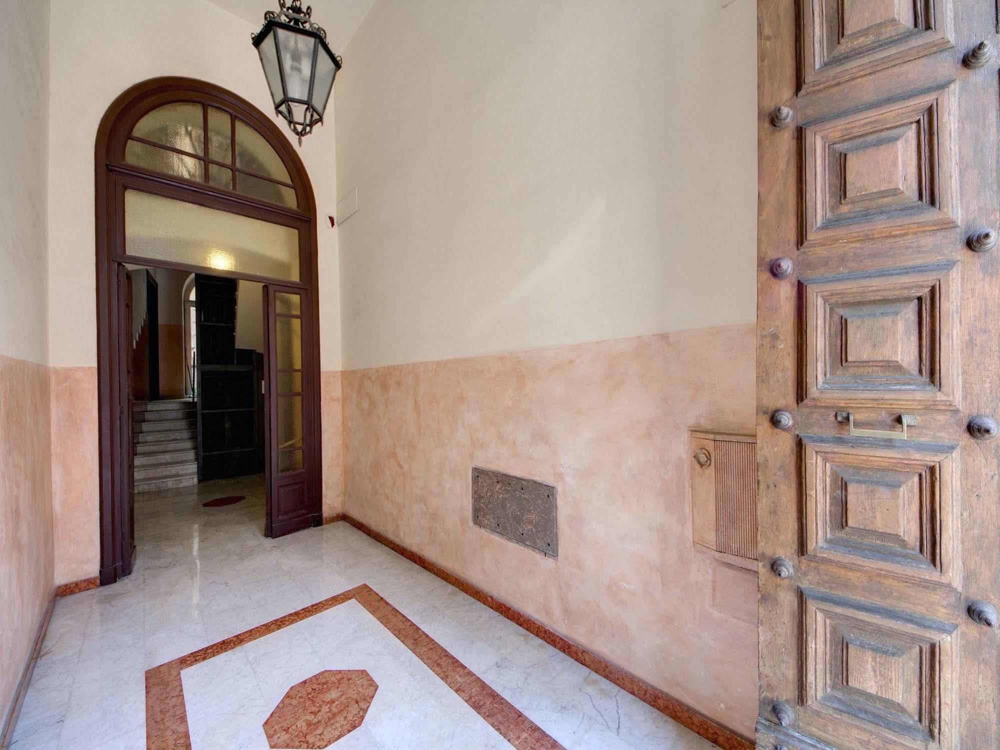 רומא B&B Colosseo Panoramic Rooms מראה חיצוני תמונה